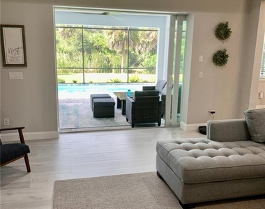 2129 Lorraine Drive - Photo Thumbnail 6