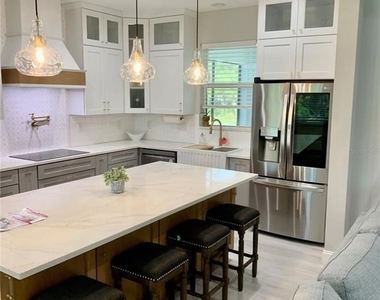 2129 Lorraine Drive - Photo Thumbnail 14
