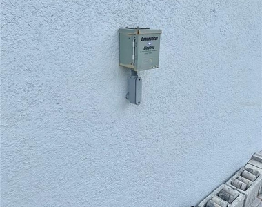 2129 Lorraine Drive - Photo Thumbnail 25