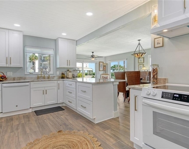 4780 Gulf Of Mexico Dr. Villa 5 - Photo Thumbnail 5