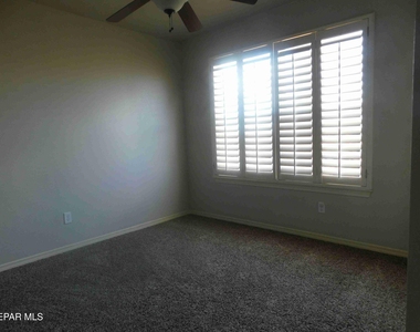 10021 Railroad Drive - Photo Thumbnail 14
