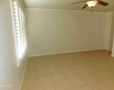 10021 Railroad Drive - Photo Thumbnail 2