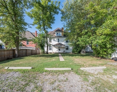 360 Duncan Ave - Photo Thumbnail 14