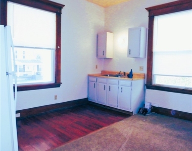 360 Duncan Ave - Photo Thumbnail 4