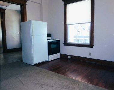 360 Duncan Ave - Photo Thumbnail 5