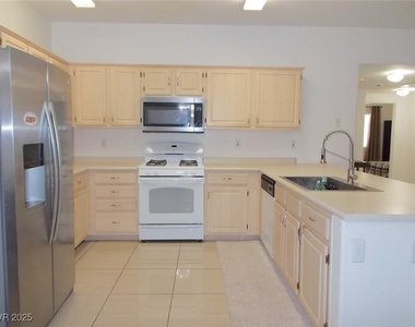 855 N Stephanie Street - Photo Thumbnail 7