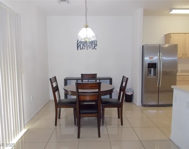 855 N Stephanie Street - Photo Thumbnail 5
