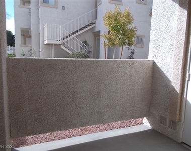 855 N Stephanie Street - Photo Thumbnail 11