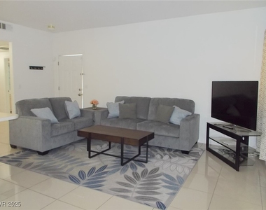 855 N Stephanie Street - Photo Thumbnail 9
