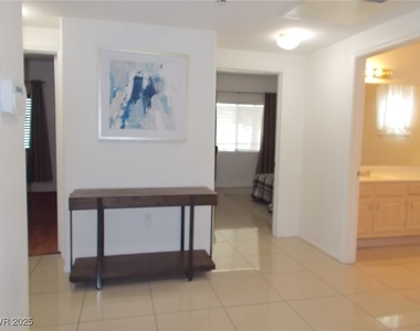 855 N Stephanie Street - Photo Thumbnail 12