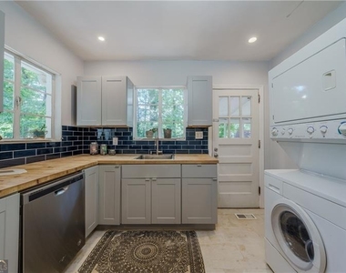 1920 W Forrest Avenue - Photo Thumbnail 12