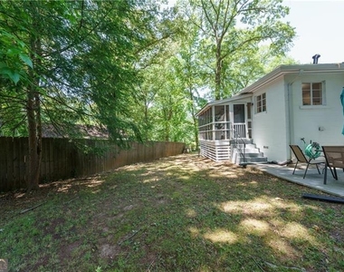 1920 W Forrest Avenue - Photo Thumbnail 23