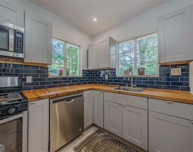 1920 W Forrest Avenue - Photo Thumbnail 10