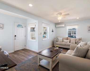 115-117 Coolidge Avenue - Photo Thumbnail 3