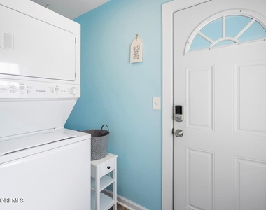 115-117 Coolidge Avenue - Photo Thumbnail 18