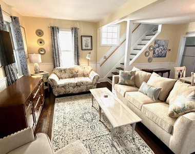 87 Embury Avenue - Photo Thumbnail 7