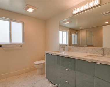 4461 Tujunga Avenue - Photo Thumbnail 28