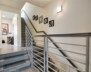 4461 Tujunga Avenue - Photo Thumbnail 10