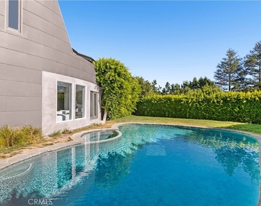 9625 Oak Pass Road - Photo Thumbnail 11