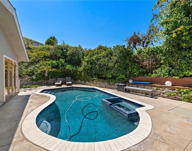 3085 Nestall Road - Photo Thumbnail 26