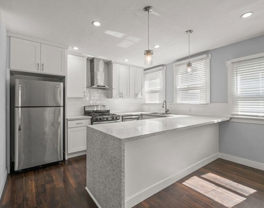 1754 N La Brea Avenue - Photo Thumbnail 8