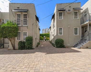 1754 N La Brea Avenue - Photo Thumbnail 20