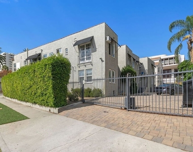 1754 N La Brea Avenue - Photo Thumbnail 21