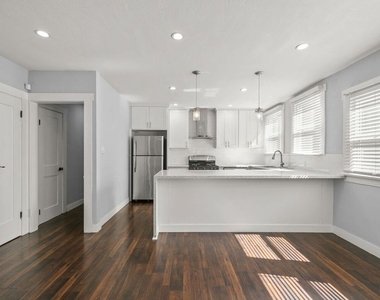 1754 N La Brea Avenue - Photo Thumbnail 10