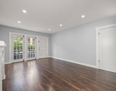 1754 N La Brea Avenue - Photo Thumbnail 12