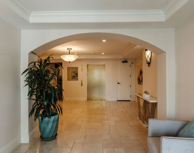 1835 Pandora Avenue - Photo Thumbnail 4