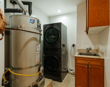 1835 Pandora Avenue - Photo Thumbnail 35