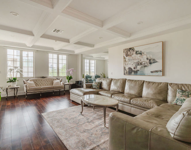 1835 Pandora Avenue - Photo Thumbnail 1