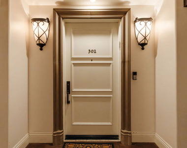 1835 Pandora Avenue - Photo Thumbnail 5