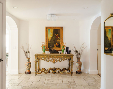 1835 Pandora Avenue - Photo Thumbnail 6