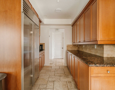 1835 Pandora Avenue - Photo Thumbnail 14