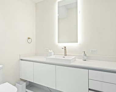 3100 N Ocean Drive - Photo Thumbnail 11