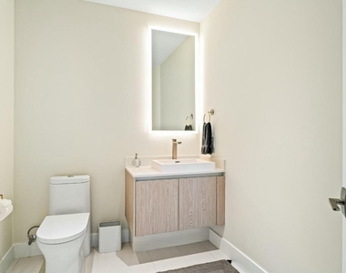 3100 N Ocean Drive - Photo Thumbnail 14