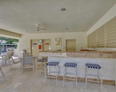 318 Oak Harbour Drive - Photo Thumbnail 39