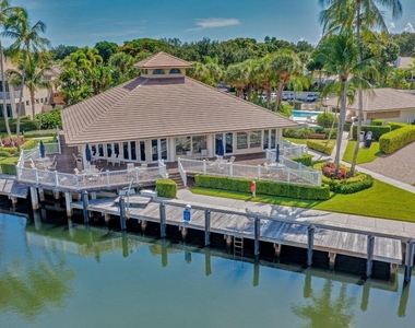 318 Oak Harbour Drive - Photo Thumbnail 30