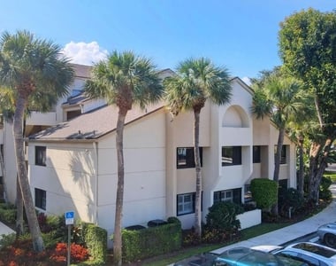 318 Oak Harbour Drive - Photo Thumbnail 47
