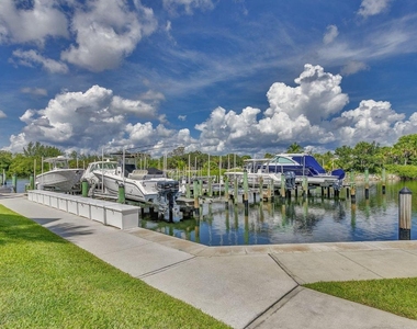318 Oak Harbour Drive - Photo Thumbnail 46