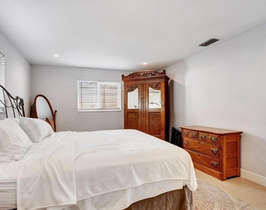 2941 Angler Drive - Photo Thumbnail 9