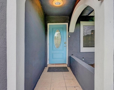 2941 Angler Drive - Photo Thumbnail 3