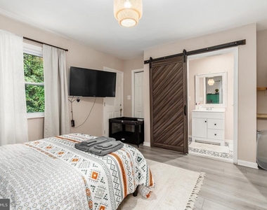 224 Malcolm X Avenue Se - Photo Thumbnail 12
