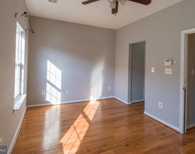 4281 S Capitol Street Sw - Photo Thumbnail 17