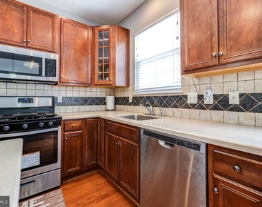 4281 S Capitol Street Sw - Photo Thumbnail 36