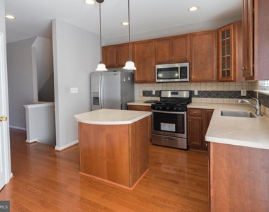4281 S Capitol Street Sw - Photo Thumbnail 8
