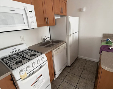 1470 First Avenue, Unit 8j - Photo Thumbnail 1