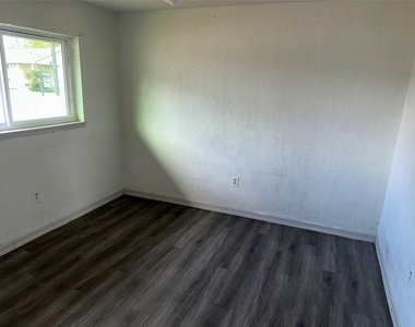 5405 Suez Street - Photo Thumbnail 9