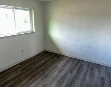 5405 Suez Street - Photo Thumbnail 8